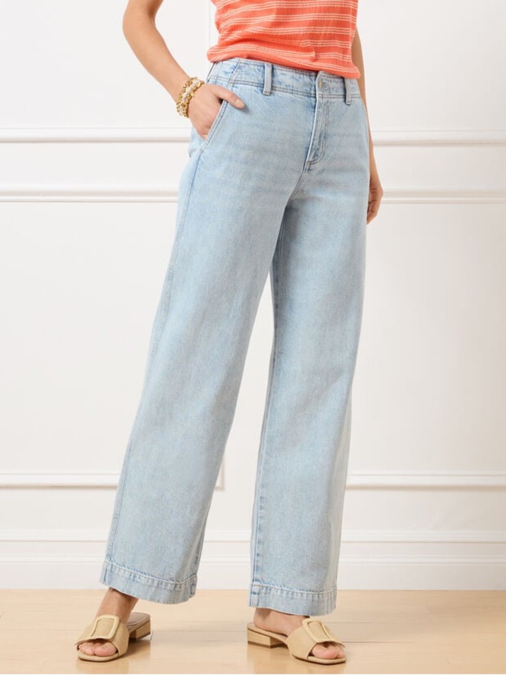 NWT Talbots Relaxed Trouser Jeans in Fia Wash Size 6P NEW WITH TAGS